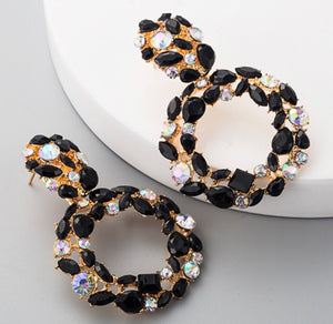 Open image in slideshow, Glory Girl Hanging Earrings
